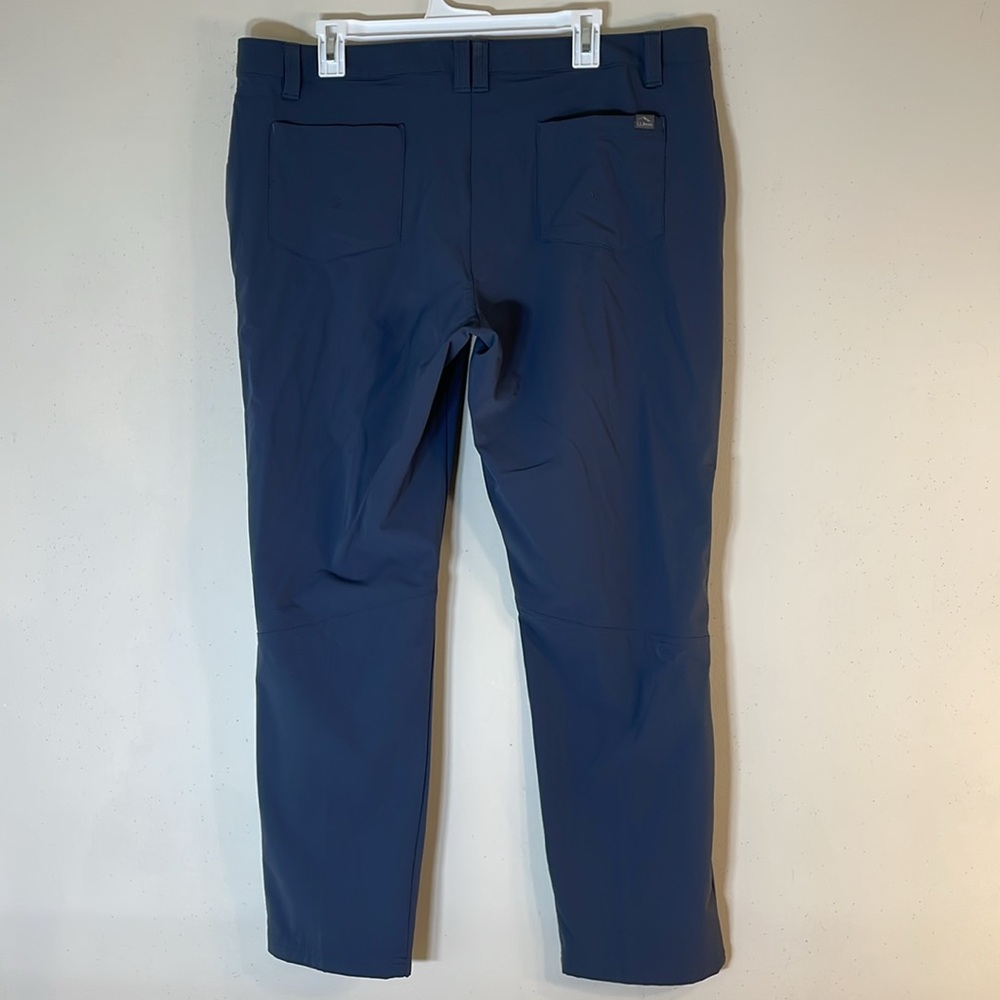 NWT. L. L. Bean 18 Slim Leg Stretch Outdoor Explore Pants. - Picture 8 of 11